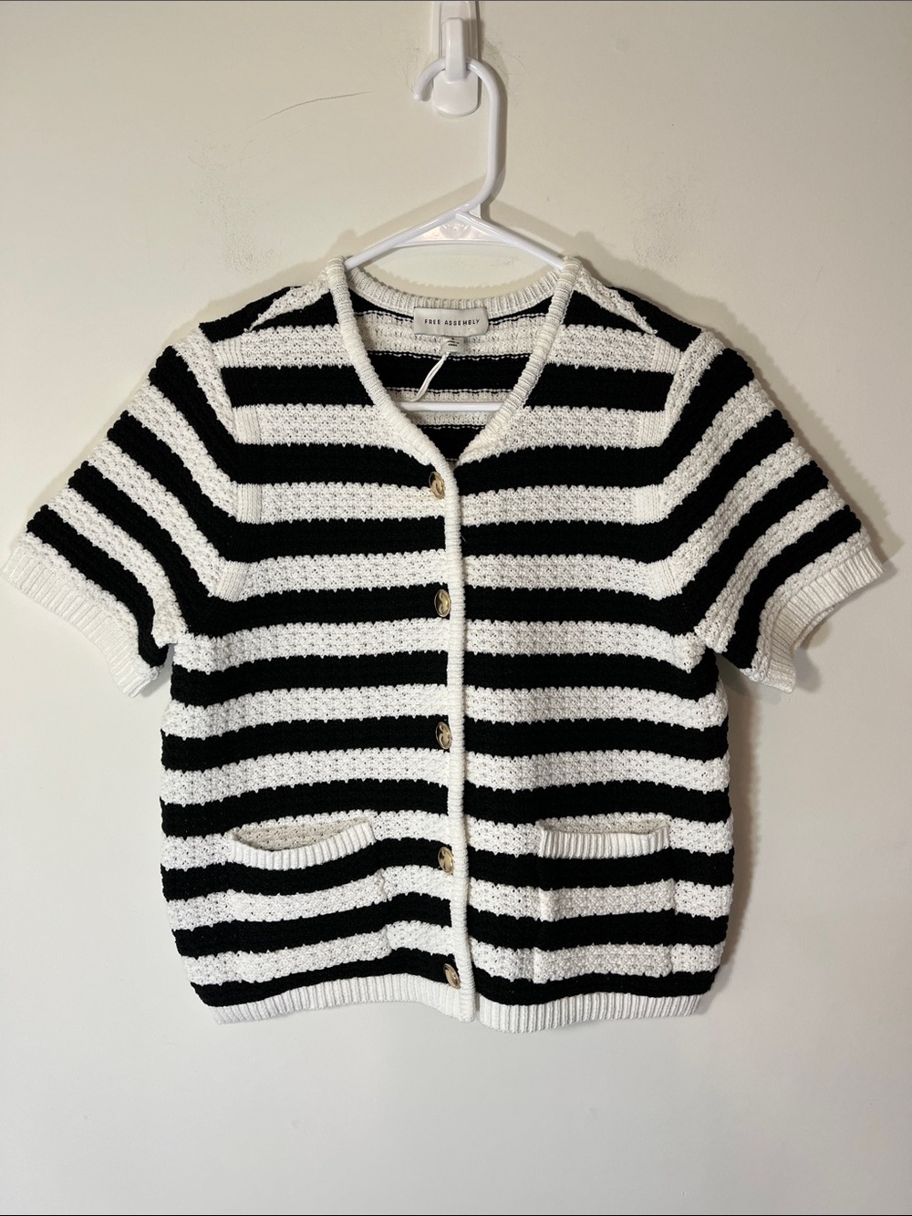 Free Assembly sweater Small NWT